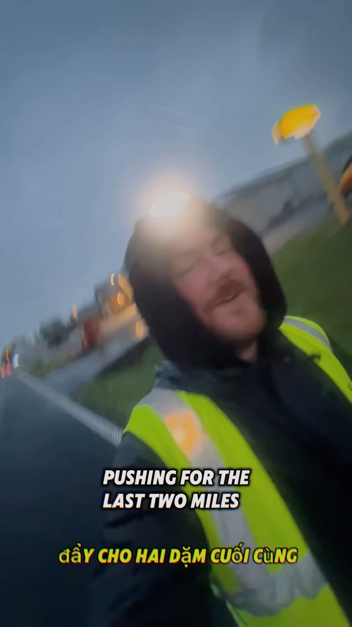 Day 25 of walking from the UK to Vietnam! Wet and wonderful ☔️🤪 #hivis #chubbytrekka #lukedeakin #uktovietnam #belgium #strava 
Special thanks to @scottandlush